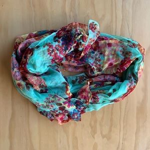 Floral fashion scarf